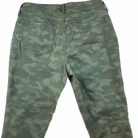 🍀Old Navy Rockstar Skinny Jeans Camo Print Frayed - Picture 6 of 9